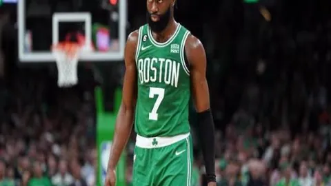 朱利亚诺庆祝国家队处子球：梦想照进现实，身为阿根廷人倍感骄傲。